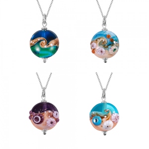 Collana fatta a mano in stile sabbia e mare in argento